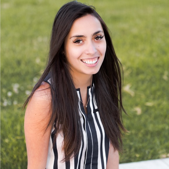 Meet your Posher, Elisa - Picture 2 of 11